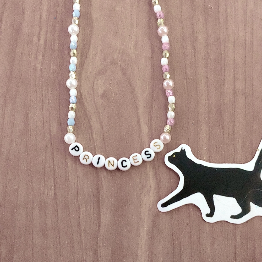 👸 princess necklace, random cat sticker